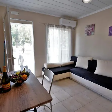 Holiday home Look To The Sea